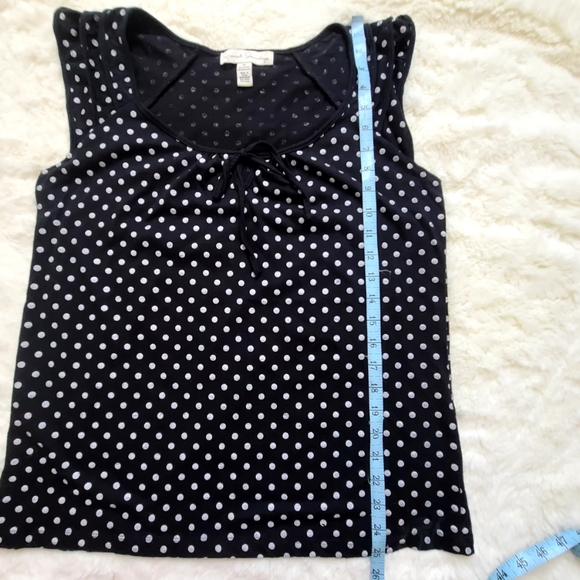 French Connection cap sleeve stretchy black & white polka dots, size medium top - Picture 5 of 9